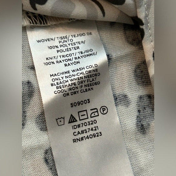 Loft Sleeveless Print Blouse in Women’s S pink grey white lightweight - Picture 9 of 13